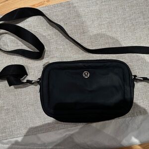 Lululemon Crossbody Camera Bag 2L
